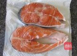 煎欧芹三文鱼的做法图解3