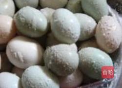 快速腌咸鸭蛋的做法图解3