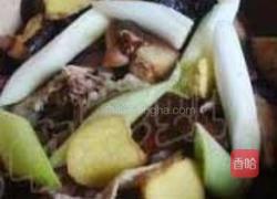 丝瓜香菇鸭架汤的做法图解2