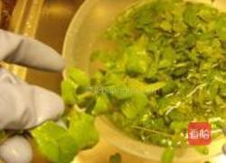 枸杞猪肝汤的做法图解2