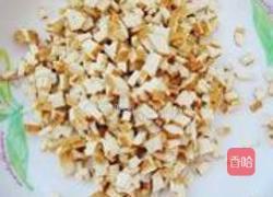 香干菠菜塔的做法图解2