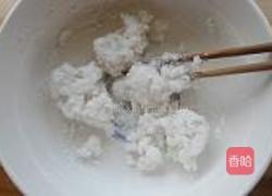 绿茶核桃糕的做法图解2