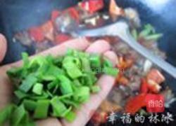 红椒炒腊五花肉的做法图解11