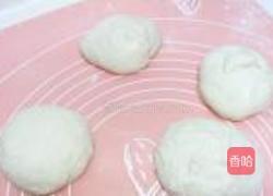 豆沙辫子包的做法图解2