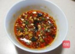 剁椒皮蛋拌豆腐的做法图解2