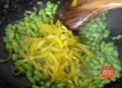 榨菜肉丝炒毛豆的做法图解7