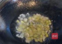 泡椒紫苏炒蚬子的做法图解3