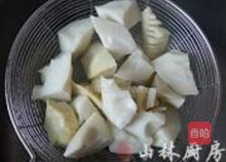 春笋排骨咸肉汤的做法图解2