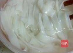 生菜牛丸炒河粉的做法图解1