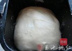 红酒葡萄干面包的做法图解2