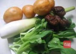 笋菇烧面筋的做法图解1