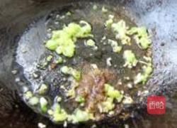 扁豆炒鲜蘑的做法图解4