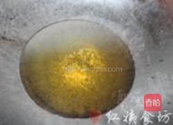秘制老醋花生的做法图解1