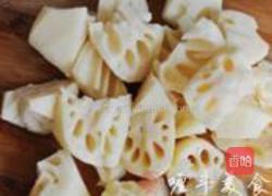莲藕炖排骨的做法图解4