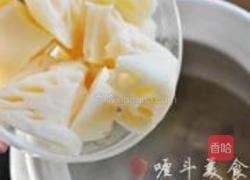 莲藕炖排骨的做法图解5