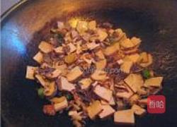 辣炒香干鸡杂的做法图解5