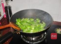 腊肉炒苦瓜的做法图解4