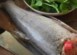 鱼片豌豆尖汤的做法图解1