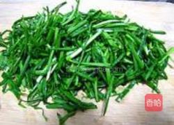 韭菜豆腐鸡蛋饼的做法图解1