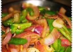 黑椒味尖椒炒洋葱的做法图解5