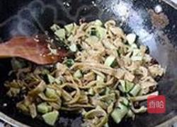 面筋呛黄瓜的做法图解7