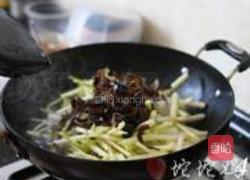 蒿菜黑木耳炒肉的做法图解4