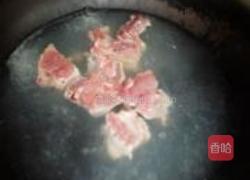 白果腐竹排骨汤的做法图解3