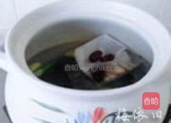 当归春笋乌鸡汤的做法图解6