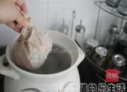 鸡骨草冬笋煲骨汤的做法图解2