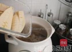 鸡骨草冬笋煲骨汤的做法图解5