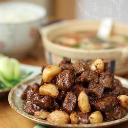 黑蒜子牛肉粒的做法[图]