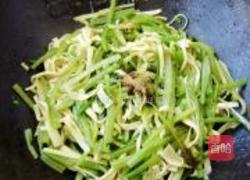 炒豆皮芹菜的做法图解5