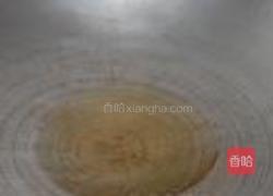 酸菜炒鱿鱼的做法图解4