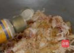 酸菜炒鱿鱼的做法图解9