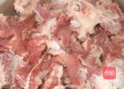 当归牛肉煲的做法图解4