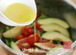 牛油果蔬菜沙拉的做法图解7