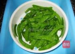 素炒荷兰豆的做法图解1