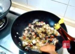 香干尖椒炒酱菜的做法图解7