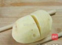 火腿黑椒风琴薯的做法图解2