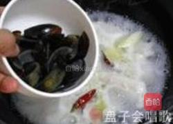 香菜皮蛋鱼片汤的做法图解7