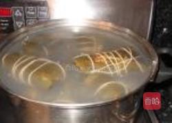 广式花生蛋黄粽的做法图解13