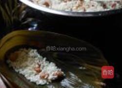 广式花生蛋黄粽的做法图解8