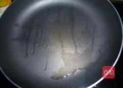 黑木耳炒鱿鱼的做法图解1