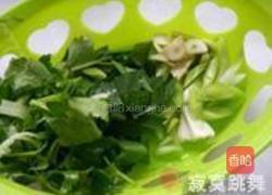 芹蒜香菇豆腐丝的做法图解2