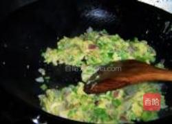 苦瓜尖椒炒鸡蛋的做法图解7