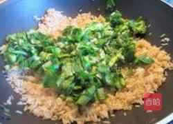 小白菜炒饭的做法图解6