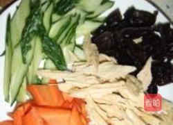 腐竹烩时蔬的做法图解2