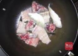 娃娃菜豆腐鱼头汤的做法图解2