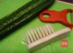 丝瓜笋干水豆腐的做法图解2