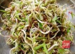 绿豆芽炒干豆腐丝的做法图解1